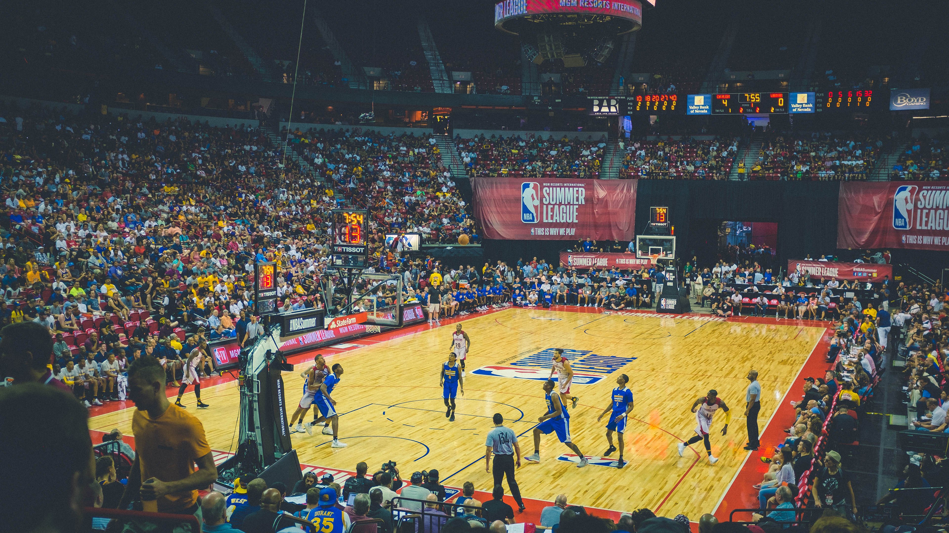 F1品牌联名：潮流与赛车的完美结合，f1都有哪些品牌的车队